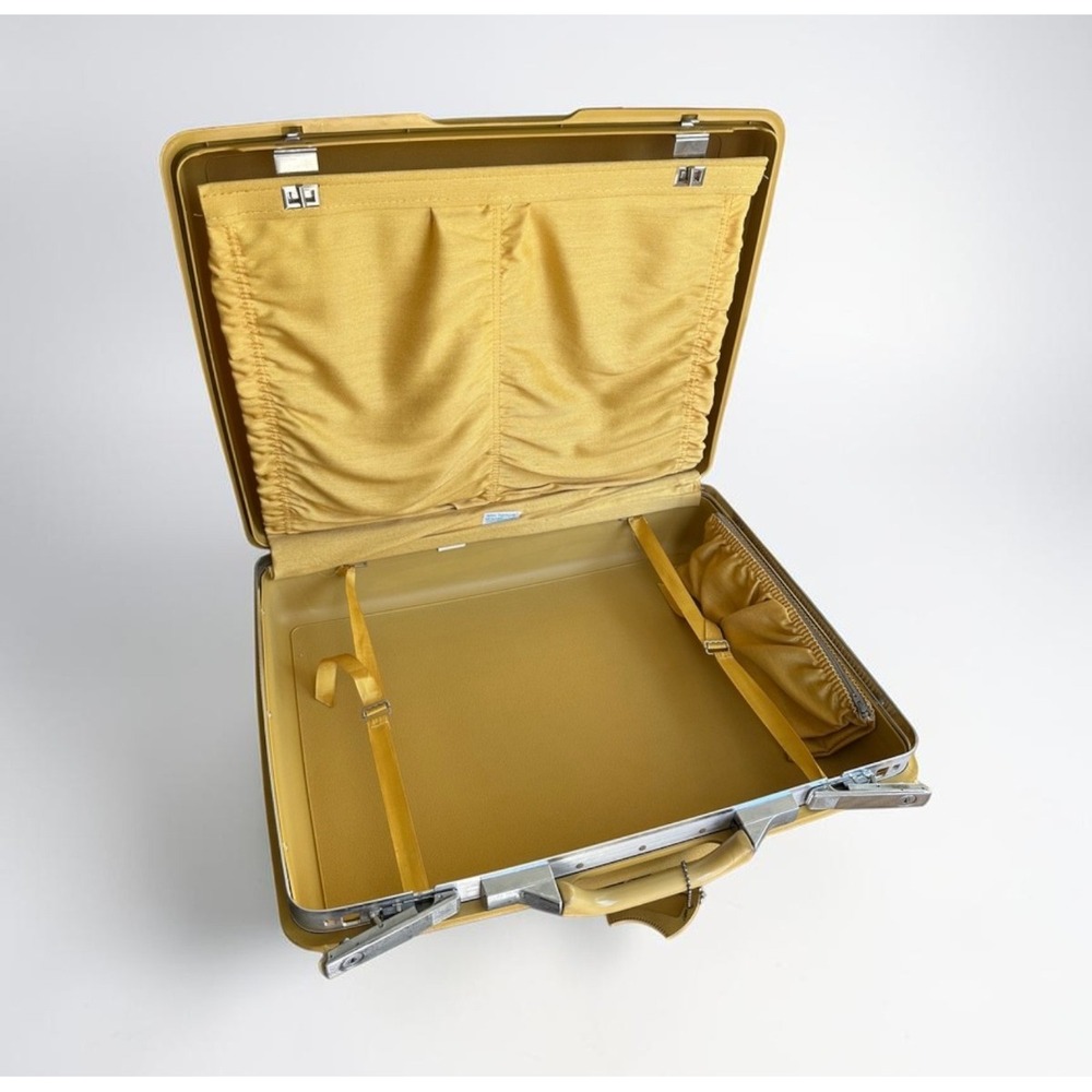 Vintage Samsonite Royal Traveller Montbello II Hardshell Suitcase Yellow Gold